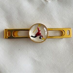 Curling  Gold tie or money  Clip with curler Design